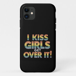 レズビアン・バイセクシャルの人向けのユーモラスなデザイン: キスは単なるキス iPhone 11 ケース