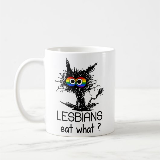 レズビ食べアンWhatおもしろい Cat Coumous Pun LGBTQプライド コーヒーマグカップ (左)