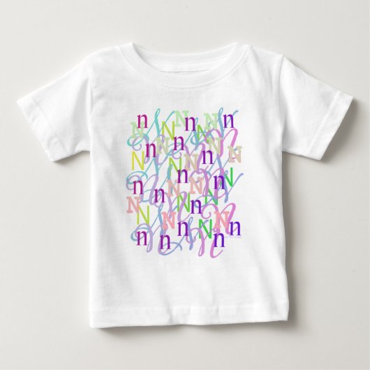 レターコンフェティ "N" ベビーTシャツ (正面)