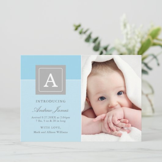 レターブロックエレガント男の赤ちゃんブルーフォト誕生 案内状 (スタンド正面)