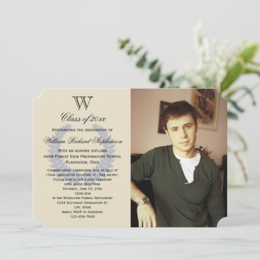 レターモノグラム独身のブルー写真卒業 招待状 (スタンド正面)