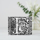 レター F 中世のモノグラム ヴィンテージイニシャル ポストカード (スタンド正面)