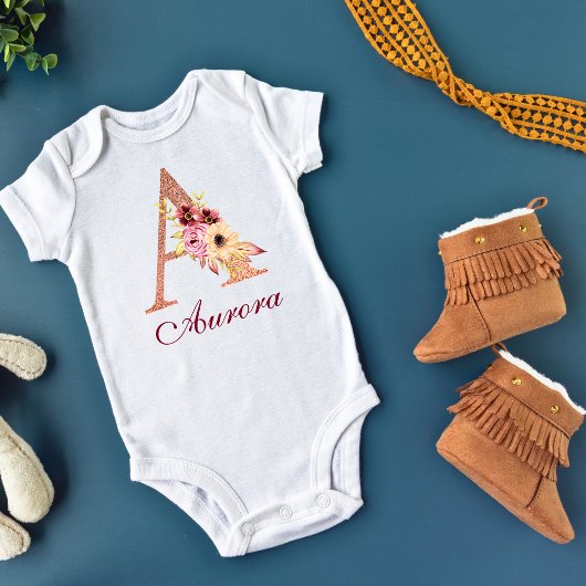 レターAフローラバラ金ゴールドモノグラム ベビーボディスーツ