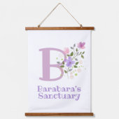 レターBと名(フローラデザイン) 吊り下げ型タペストリー (正面)