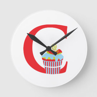 レターCイニシャル時計 ラウンド壁時計