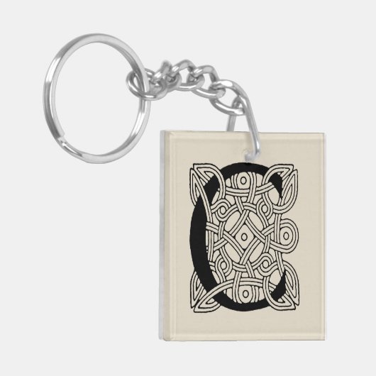 レターCヴィンテージケルト結び目模様モノグラム キーホルダー (正面左)