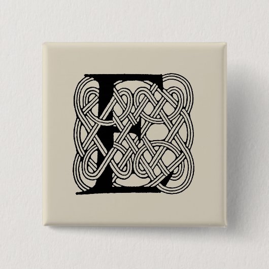 レターEケルト結び目模様ヴィンテージモノグラム 缶バッジ (正面)