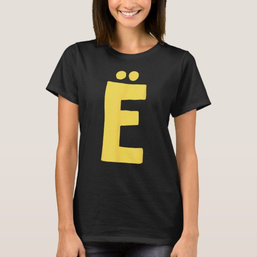 レターE大きいはっきりしたと黄色1 Tシャツ (正面)