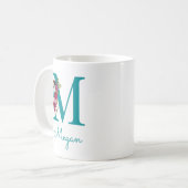 レターMティール(緑がかった色)ピンクフローラ コーヒーマグカップ (正面左)