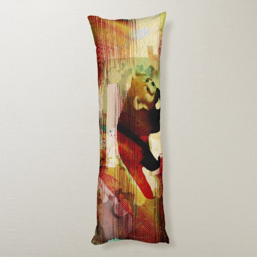 レッサーパンダの抽象芸術の混合メディアの芸術のコラージュ ボディピロー (裏面 (縦))