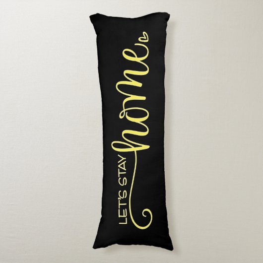 レッズホーム引用文オンイエローブラック ボディピロー (正面縦)