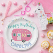 レッツグランピングガーリーハッピーバースデーパーティー ペーパープレート (パーティー)