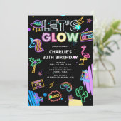 レッツグローミレニアルレトロネオンピンク誕生日 招待状 (スタンド正面)