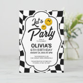 レッツパーティースマイル顔レトロ市松模様に誕生日 招待状 (スタンド正面)