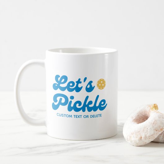 レッツピックルクールレトロパーソナライズされた文字 コーヒーマグカップ (ドーナツ)