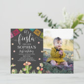 レッツフィエスタ誕生日フォト招待状ブラック 招待状 (スタンド正面)