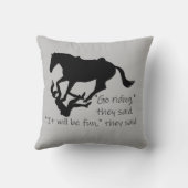 レッツライディングウマおもしろい引用文 クッション (裏面)