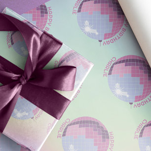 レッツ転がおもしろいレトロローラースケートで滑る女子誕生日 ラッピングペーパー