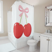 レッドさくらんぼとピンクボウコケットコテージシック シャワーカーテン (インサイチュ)
