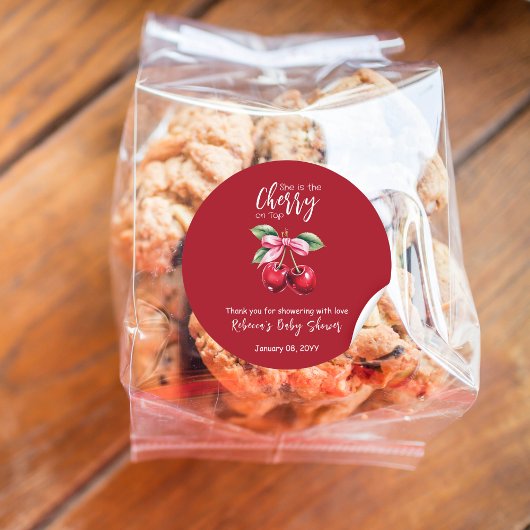 レッドさくらんぼオントップコケットピンクボウベビーシャワー ラウンドシール