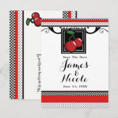 レッドさくらんぼレトログラムブラック&レッド日付を保存 案内ポストカード (正面/裏面)