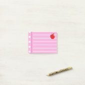 レッドアップルピンクのノート ポストイット (デスク上)