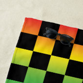 レッドイエローグリーンラスタグラデーションモノグラム ビーチタオル (インサイチュ)