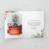 レッドウィンターベリーとホリー2枚の写真クリスマス シーズンカード (内部)