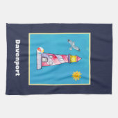 レッドウォーストライプのターカラーライトハウスパーソナライズされた キッチンタオル (横)