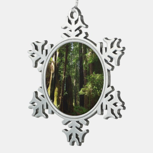レッドウッド国立公園のレッドウッズとシダ スノーフレークピューターオーナメント (右)
