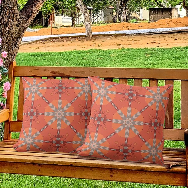 レッドオレンジグレーエスニックボヘミアンフォークアートパターン アウトドアクッション (クリエイターアップロード済み)