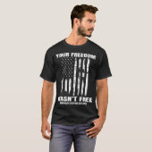 レッドオンフリデイズ軍隊退役軍人愛国的アメリカ Tシャツ (正面フル)