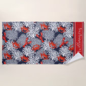 レッドカニロブスターコーラルパターンネイビーパーソナライズされた ビーチタオル (正面)