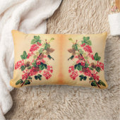 レッドカラントヴィンテージボタニーイラストレーション ランバークッション (ブランケット)