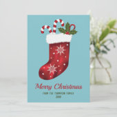 レッドクリスマスストッキングオンブルーウィズカスタム文字 シーズンカード (スタンド正面)