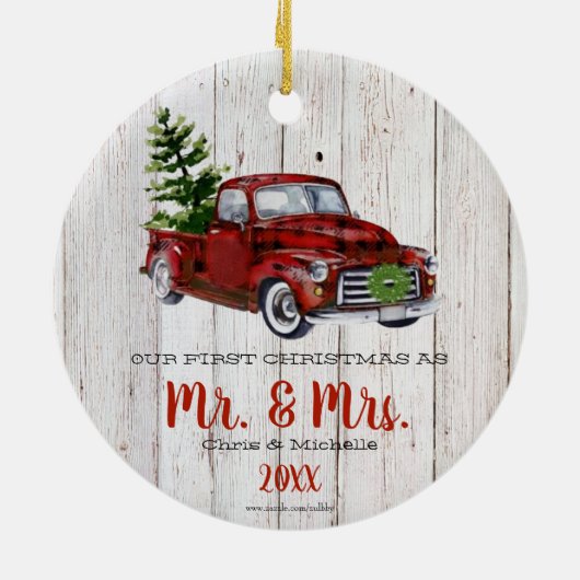 レッドクリスマストラック初めてのクリスマスオーナメント セラミックオーナメント (裏面)