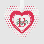 レッドクリスマスハートモノグラムのカスタム オーナメント (正面)