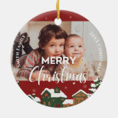 レッドクリスマスビレッジカスタムファミリーフォトキープサケ セラミックオーナメント (裏面)