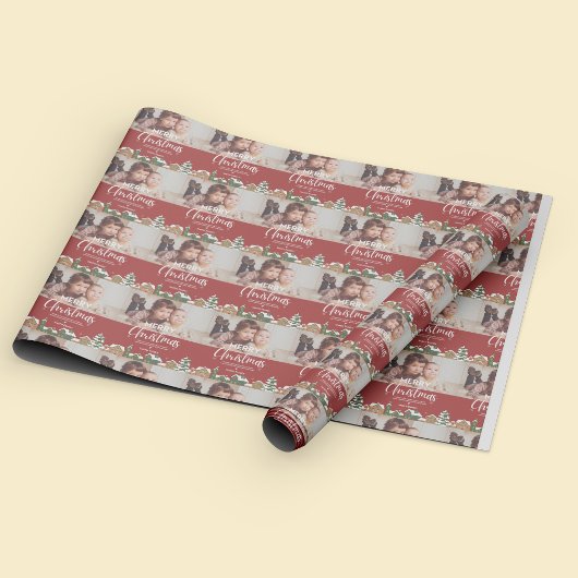 レッドクリスマスビレッジファミリーフォトカスタムホリデー ラッピングペーパー