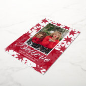 レッドクリスマスフォト信じフォイルホリデーカード 箔シーズンカード (回転した状態)