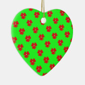 レッドクローバー、聖パトリックの日のための白い真珠 セラミックオーナメント (右)