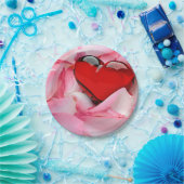 レッドグラスハートバラ花びら ペーパープレート (パーティー)