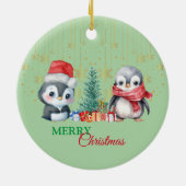 レッドグリーンペンギンサンタメリークリスマスパーティー セラミックオーナメント (裏面)