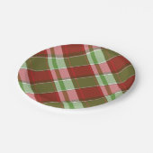 レッドグリーン伝統的なプレイドクリスマスホリデー ペーパープレート (アングル)