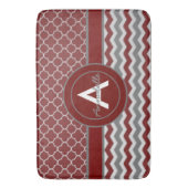 レッドグレーシェブロンクローバー バスマット (正面縦)