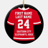 レッドサッカーホッケースポーツジャージー セラミックオーナメント (裏面)