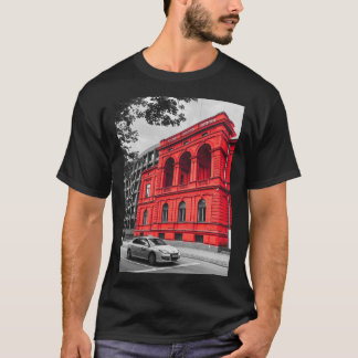 レッドシティ建物ミニマリスト写真 Tシャツ