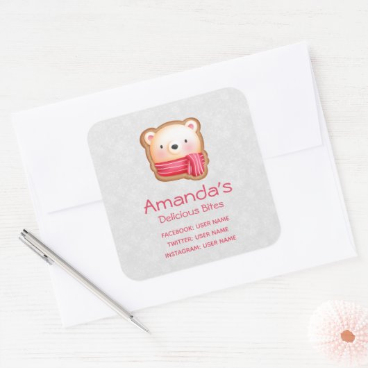 レッドスカーフ顔でかわいいクマのビジネス スクエアシール (封筒)