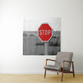 レッドストップロード・サインのミニマリスト写真 タペストリー (インサイチュ)