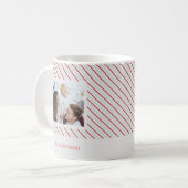 レッドストライプフェスティバルメリークリスマスのクリスマスブライトフォールディング コーヒーマグカップ (正面左)